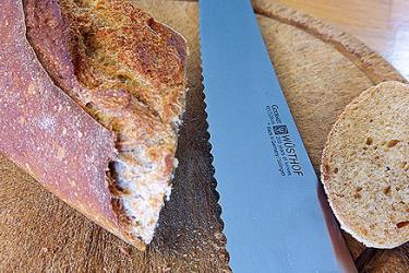 "הנחתום" ביקורת: סכין לחם ווסטהוף Gourmet